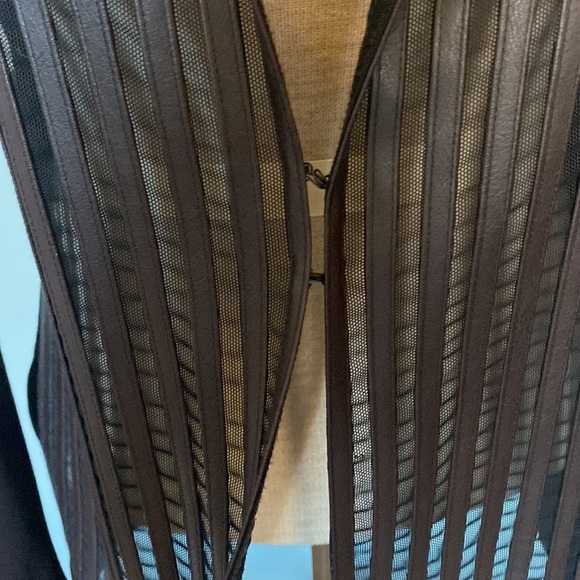 VTG 90’s Y2K Cache brown leather and mesh striped clasp front longline blazer 6 - Picture 2 of 9